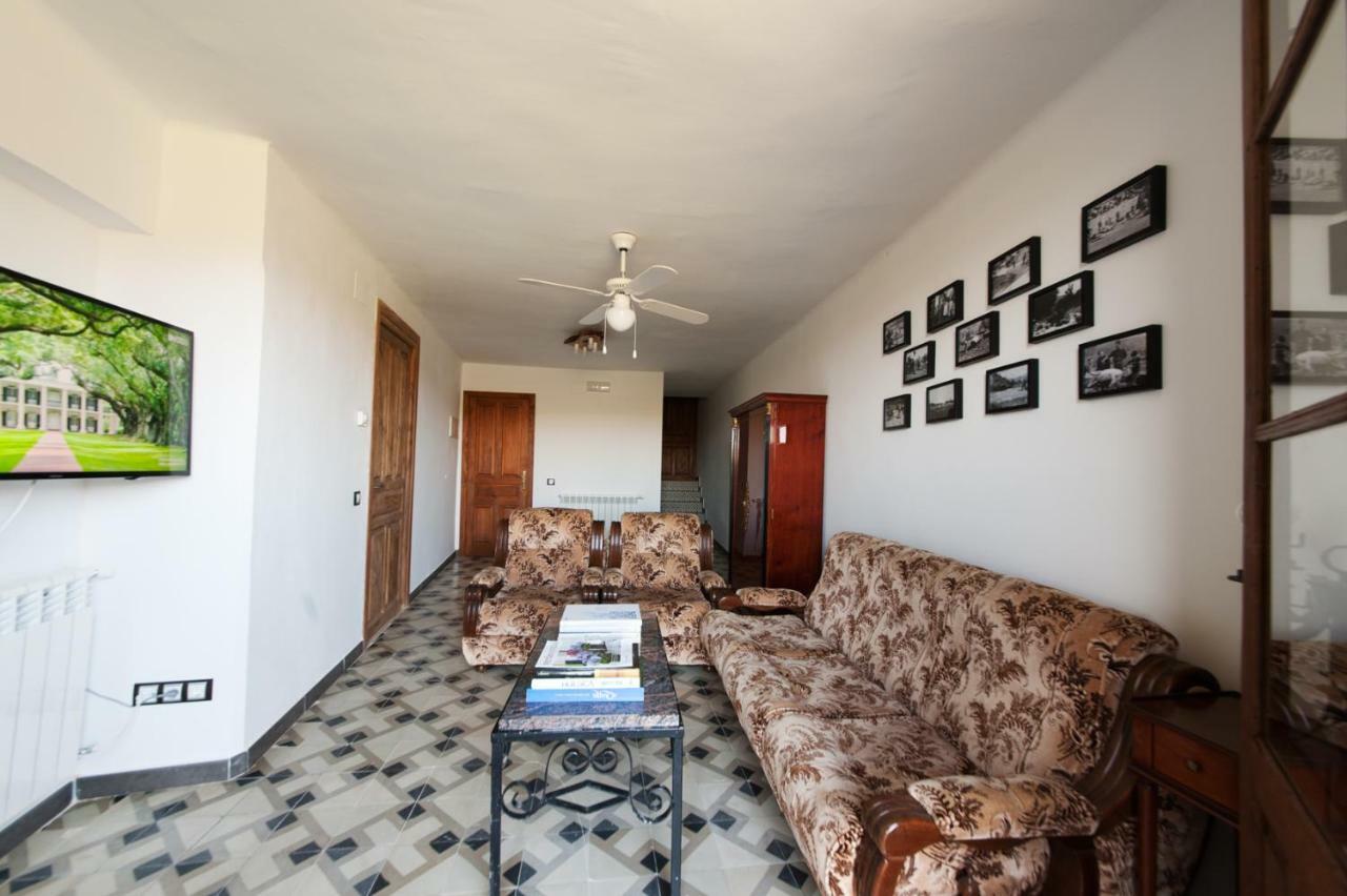 Hostal Casa Dominica Graus Exterior foto